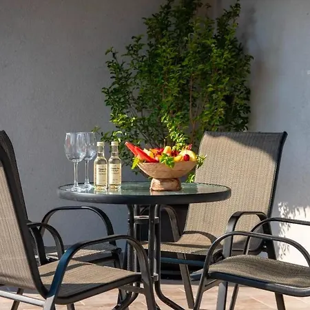 Apartment Mk Rustic Neos Marmaras